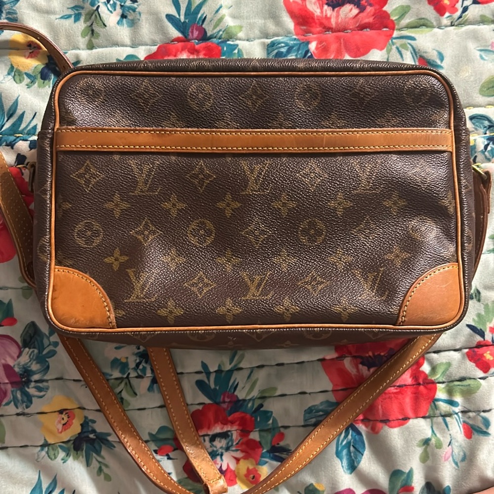 Louis Vuitton Trocadero Handbag Monogram Canvas 30